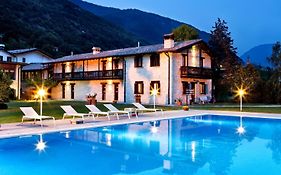 Ai Cadelach Hotel Giulia